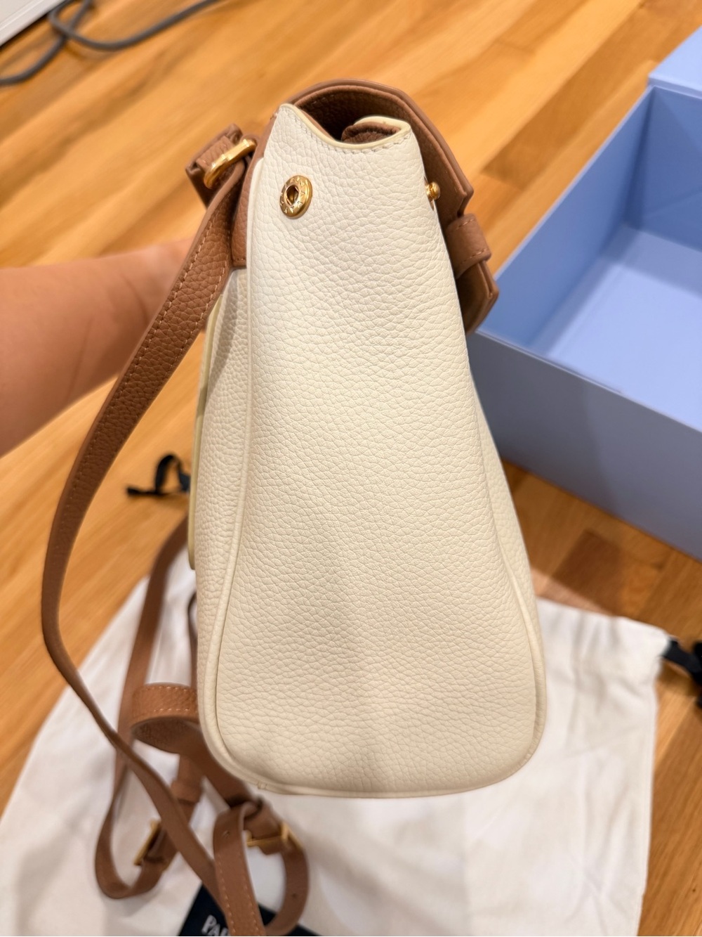 Parisa Wang Calf Leather Crossbody Bag/ Backpack - Picture 5 of 13